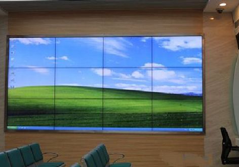 新宁液晶拼接屏的另类用法。